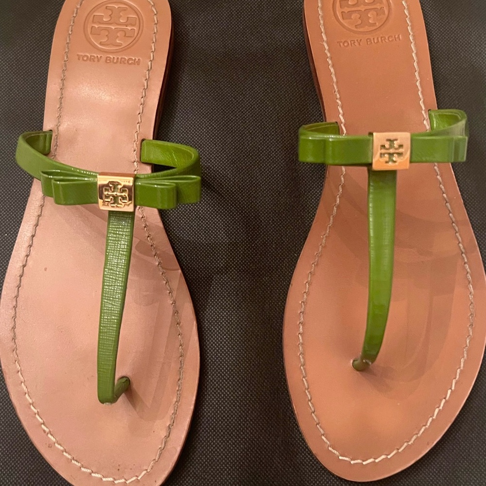 Tory Burch Green Leather Sandals with Bow Detail